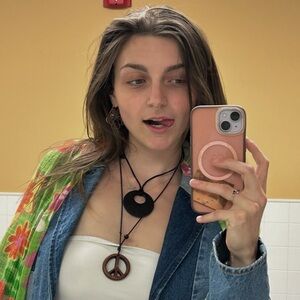 Meet your Posher, Gabby